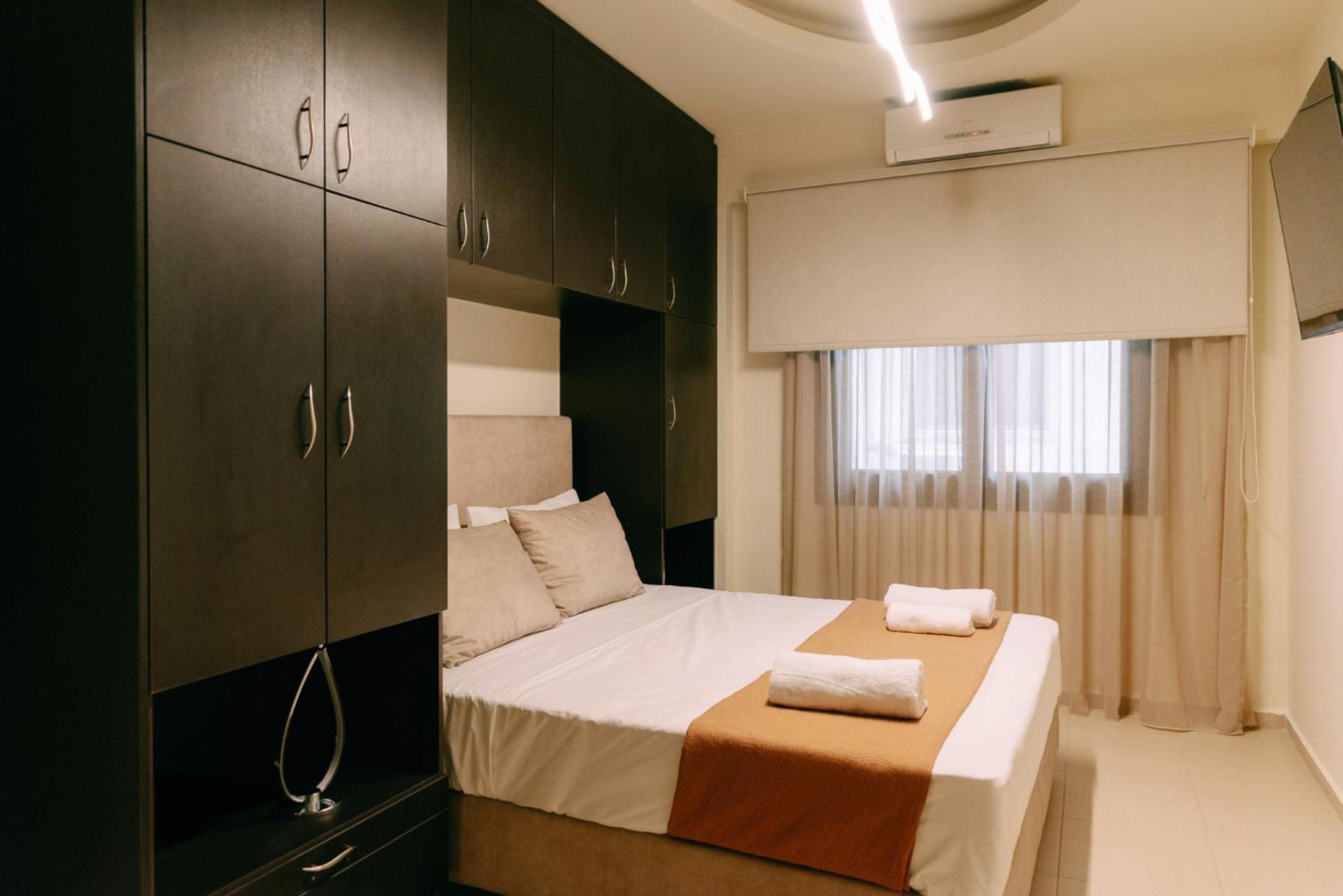Ismini City Center Apartment Heraklion Exteriör bild